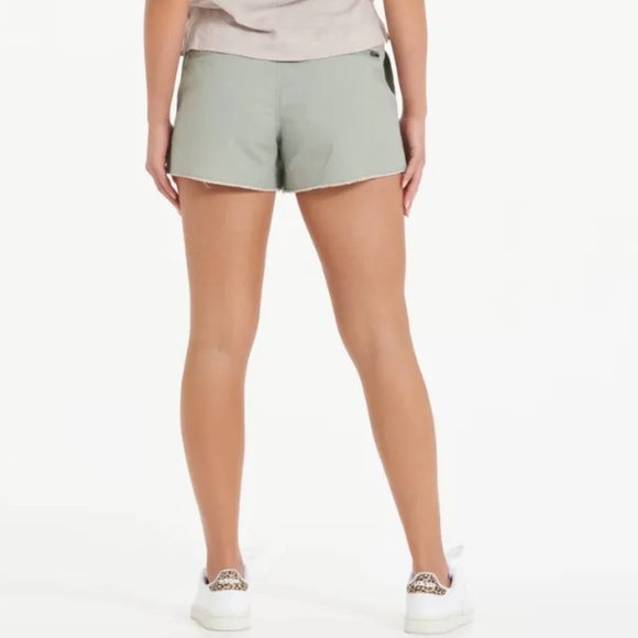 Vuori Vintage Ripstop Short in Eucalyptus Green Women's Size Large - Picture 3 of 11